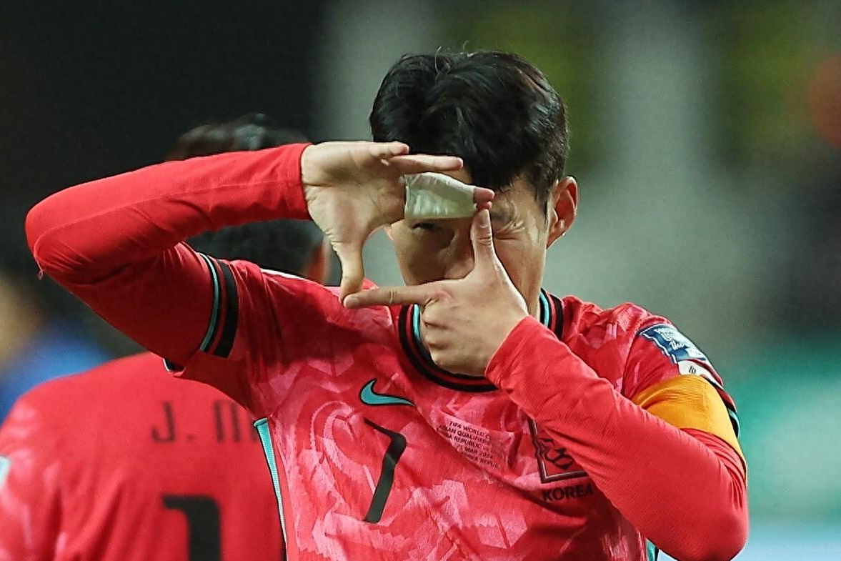 大比分获胜引爆全场！，TheShy意外战胜FPX引发球迷热议(theshy精彩比赛)