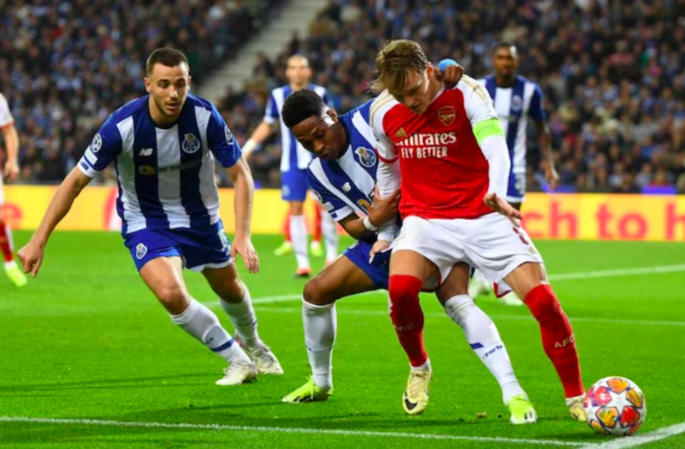 包含乒乓球杯赛焦点战：吴越迅豹队逆转漠南巨龙队，客场强势带走胜利。全面提速抢占先机的词条