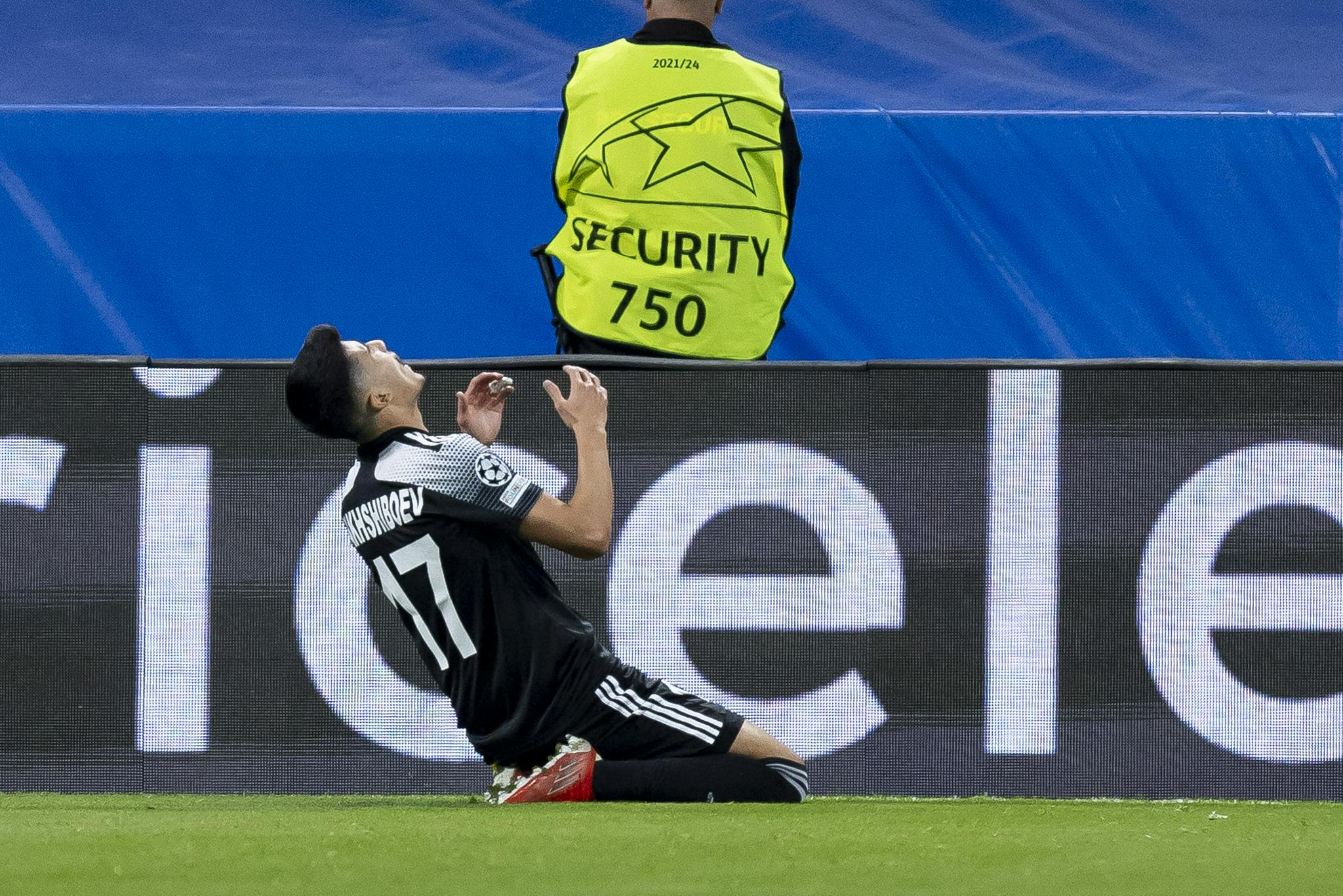 包含欧超杯今夜走向成谜，韩国国家队强势反弹，悬念犹存，球探报告显示潜力的词条