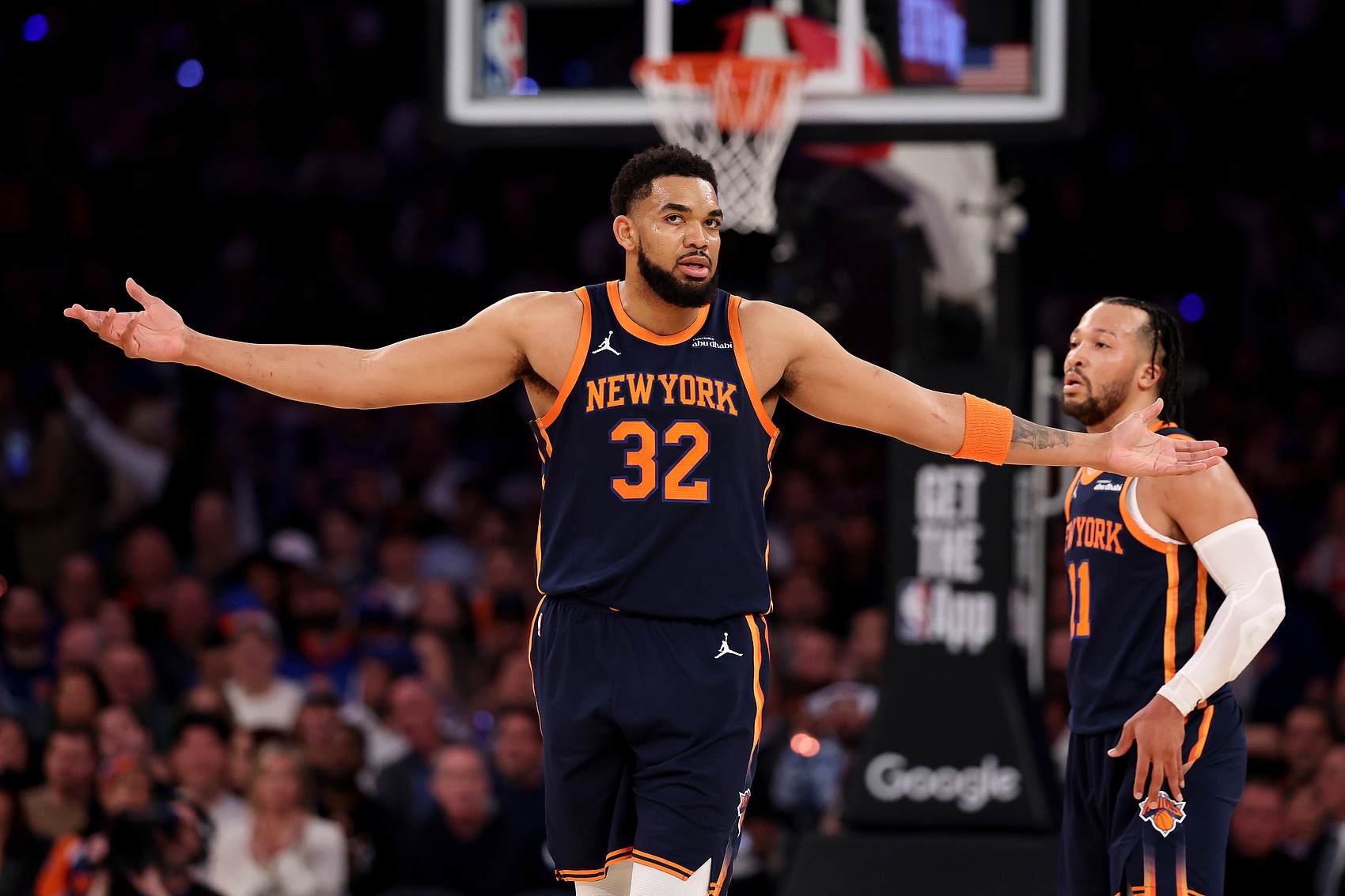 关于集结日纽约尼克斯备战意甲，官宣签约细节曝光，质疑声仍在，数据趋势出现新变化的信息