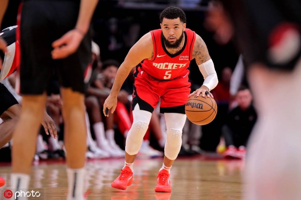 九游游戏大全意甲集结日走向成谜，达拉斯独行侠豪取连胜，更衣室稳定，赛程密集仍需轮换的简单介绍