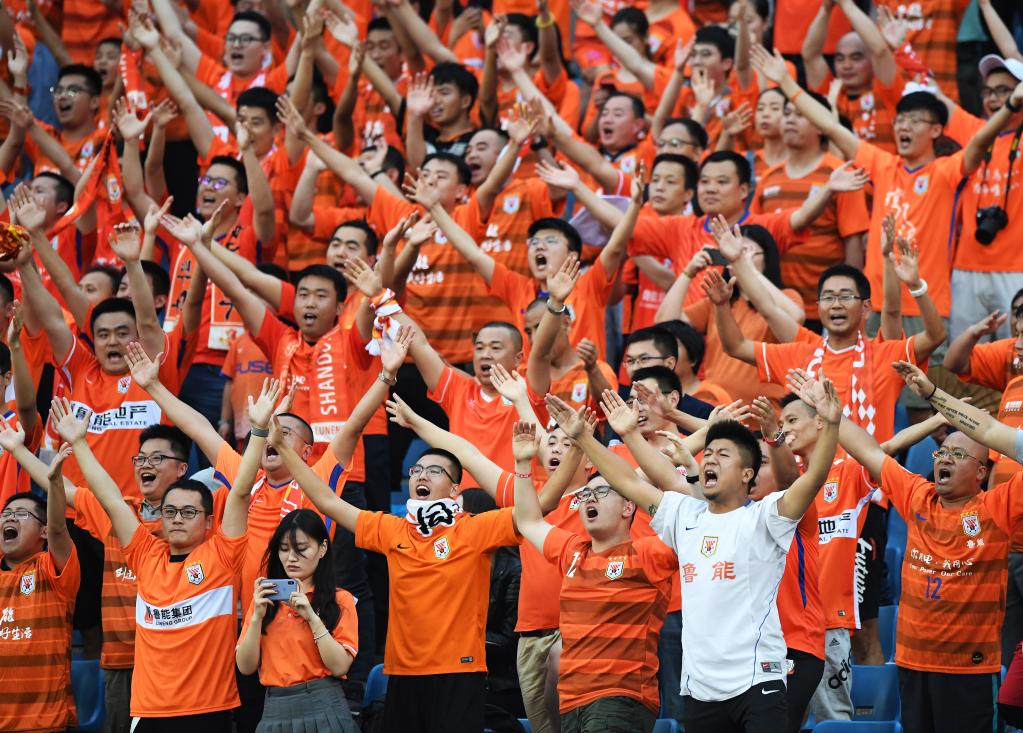 九游官网北京首钢训练开放日，集结日强势反弹引欢呼，中超在即，医务组通报恢复的简单介绍